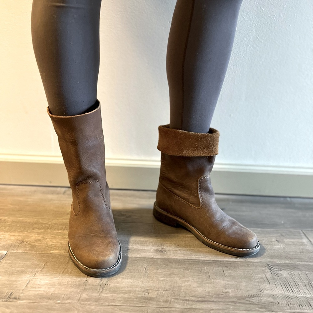 Discontinued Roots tribe boots